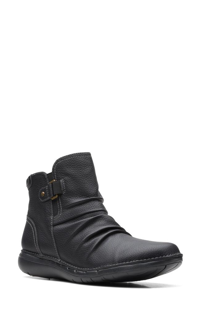 Clarks(r) Un Loop Top Boot in Black Leather Cover