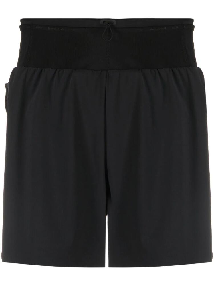 On Running Ultra running shorts - Black Cover