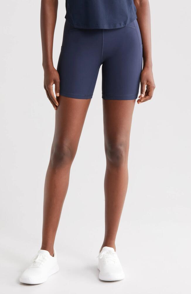 zella Studio Luxe Pocket Bike Shorts in Navy Sapphire Cover