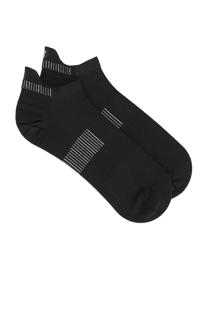 On Ultralight Low Sock in Black Cover