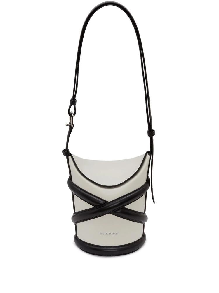 Alexander McQueen The Curve bucket bag - Neutrals Cover