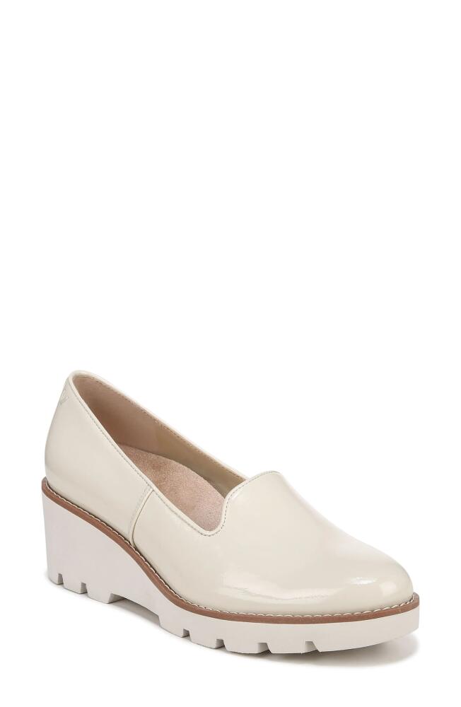 Vionic Willa Wedge Pump in Cream Cover