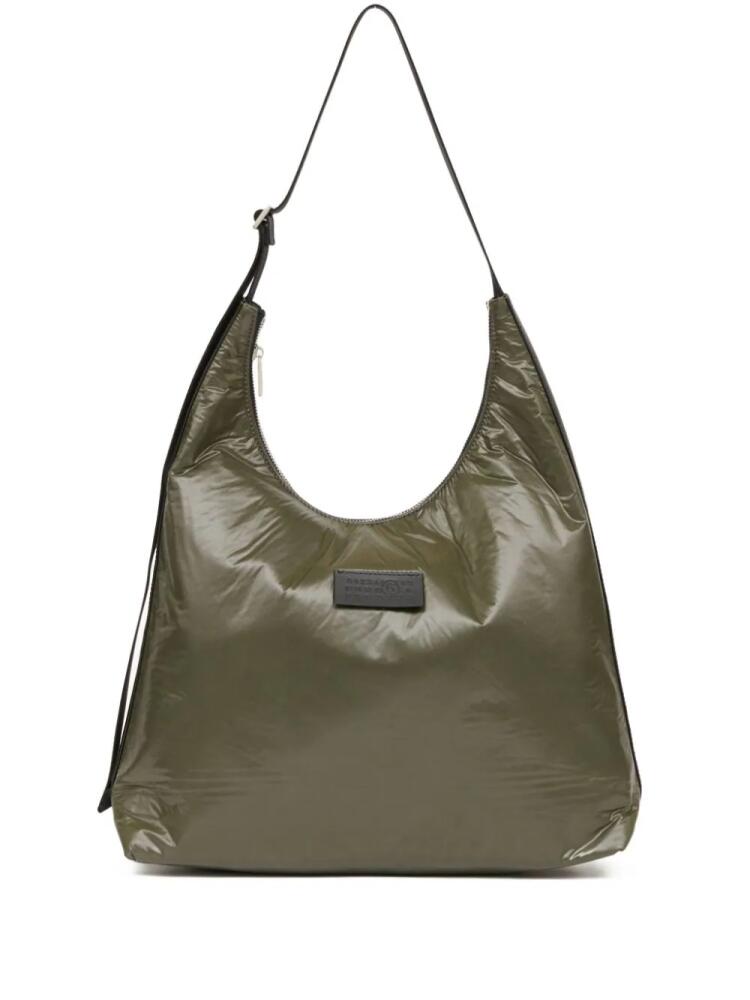 MM6 Maison Margiela large padded lightweight numbers patch shoulder bag - Green Cover