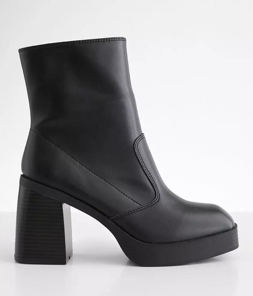 Mia Odie Platform Ankle Boot Cover