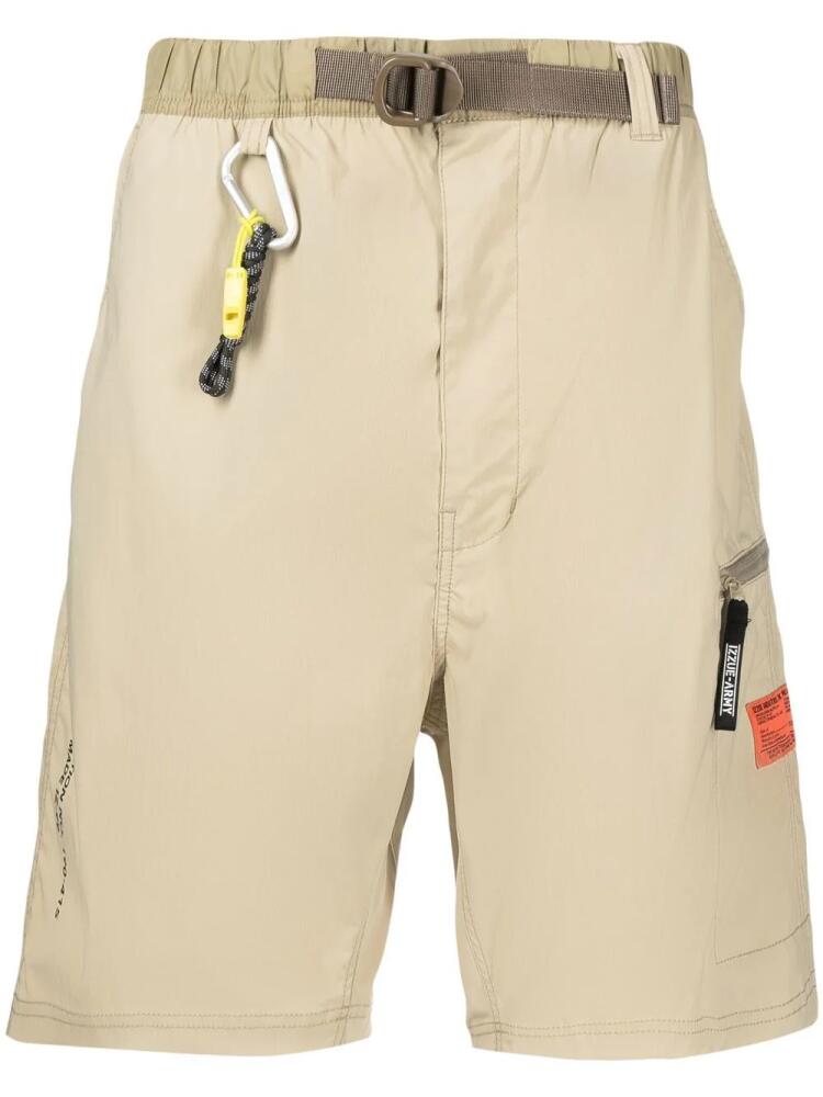 izzue carabiner-attachment belted Bermuda shorts - Neutrals Cover