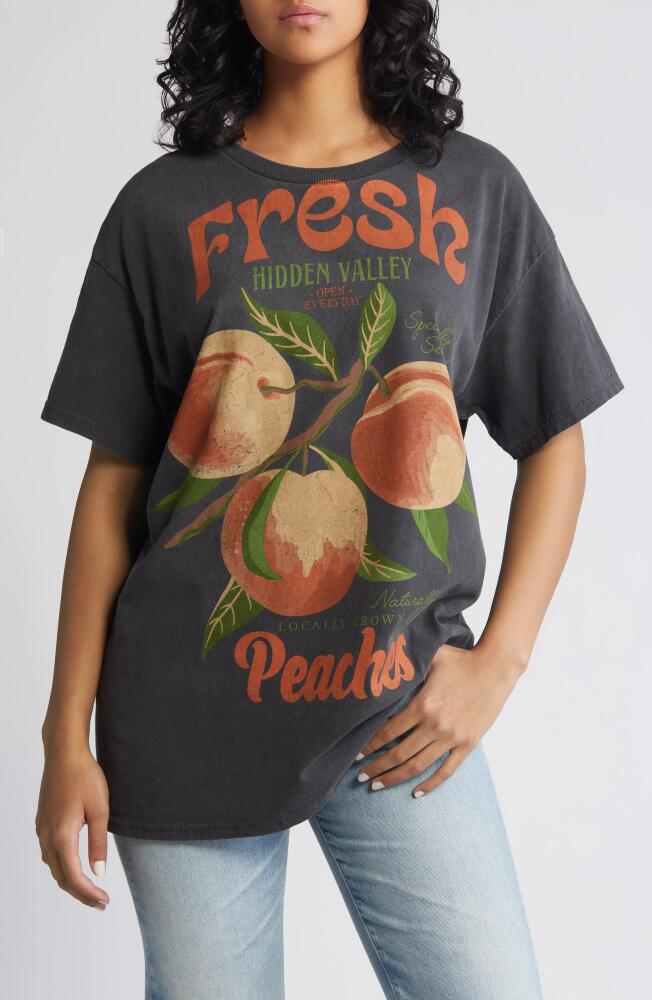 Vinyl Icons Peaches Cotton Graphic T-Shirt in Washed Black Cover