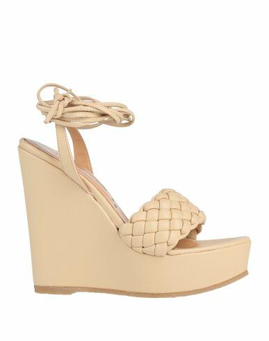 Paolo Mattei Woman Sandals Beige Textile fibers Cover