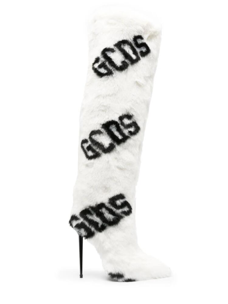 GCDS 110mm faux-fur logo-print boots - White Cover