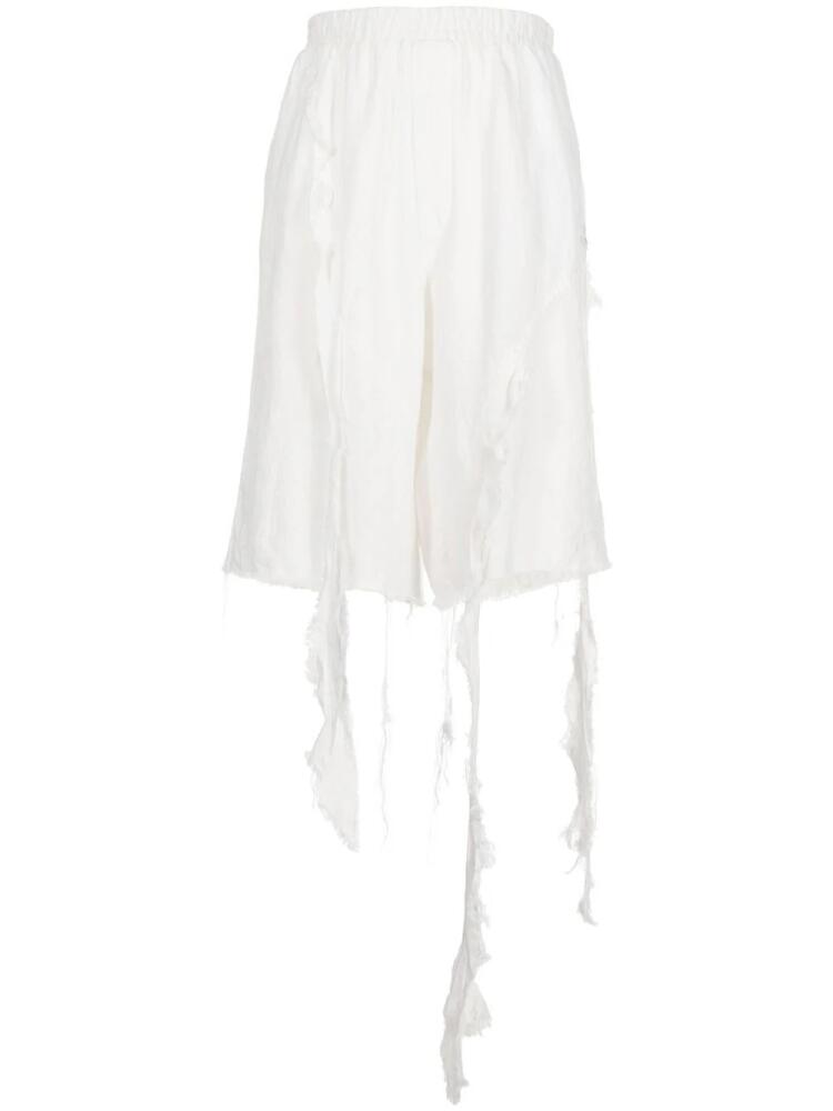 Natasha Zinko frayed-hem knee-length shorts - White Cover