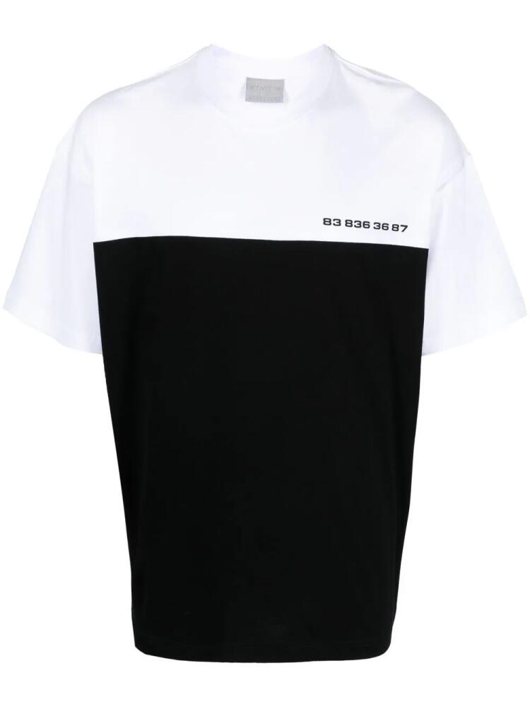 VTMNTS number-print two-tone T-shirt - Black Cover