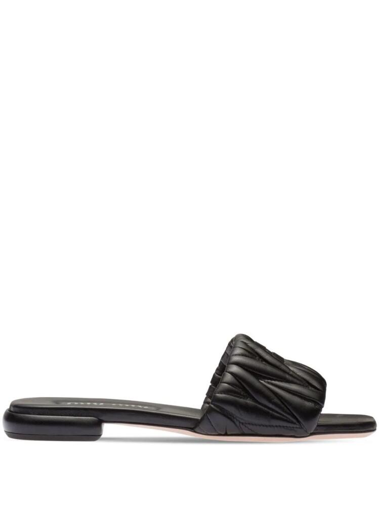 Miu Miu matelassé leather slides - Black Cover