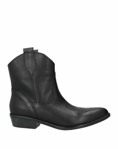 Geneve Woman Ankle boots Black Leather Cover