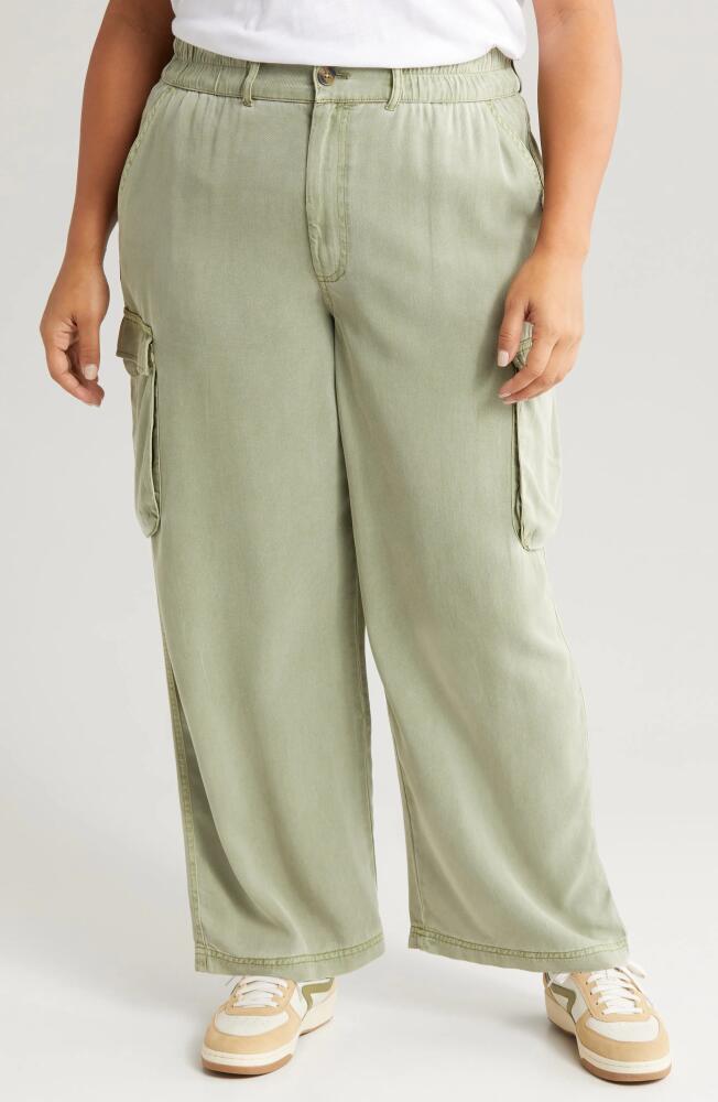 Treasure & Bond Soft Straight Leg Cargo Pants in Olive Acorn Cover