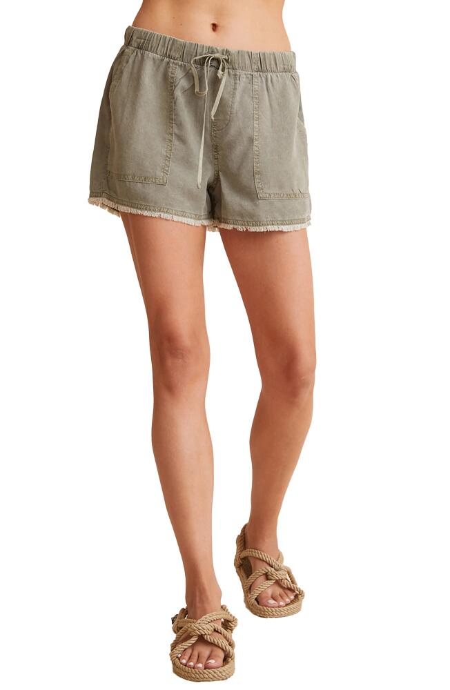 Bella Dahl Frayed Pocket Shorts in Soft Army Cover