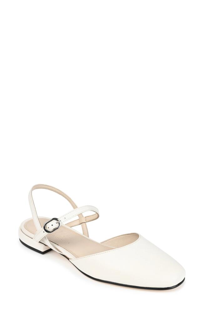 Journee Signature Amannda Ankle Strap Low Pump in White Cover