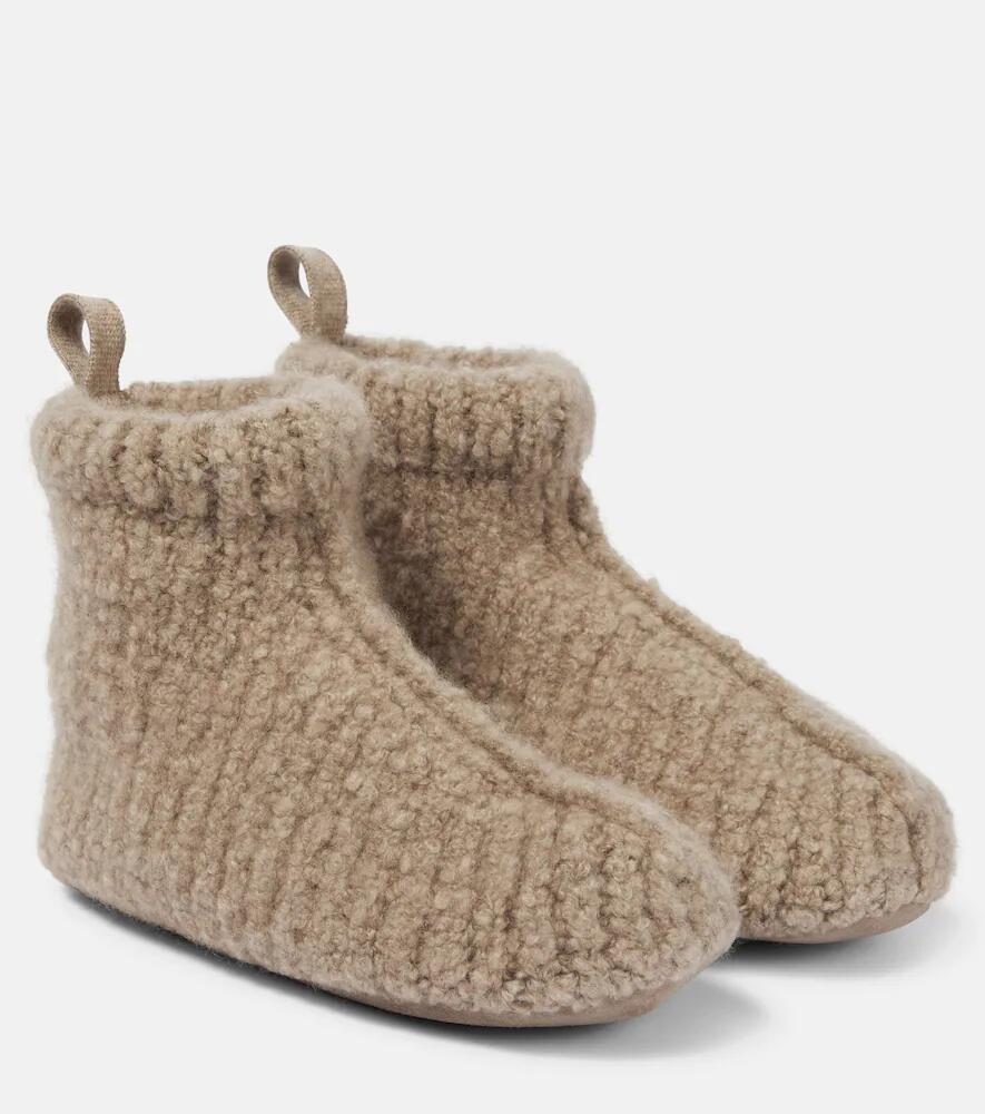 Loro Piana Ribbed-knit cashmere slippers Cover