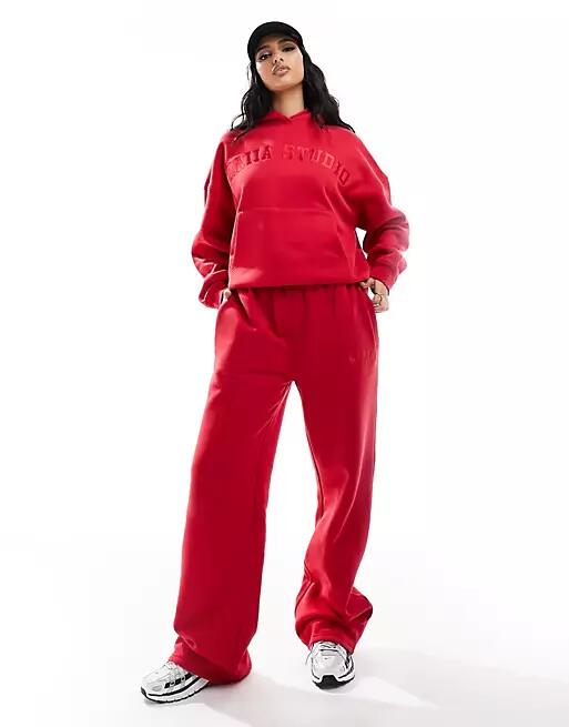 Kaiia wide leg sweatpants in red - part of a set Cover