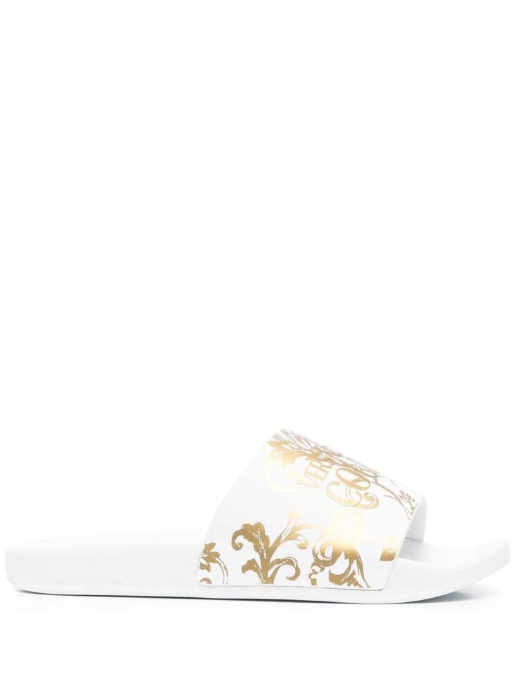 Versace Jeans Couture 'Barocco' print slides - White Cover