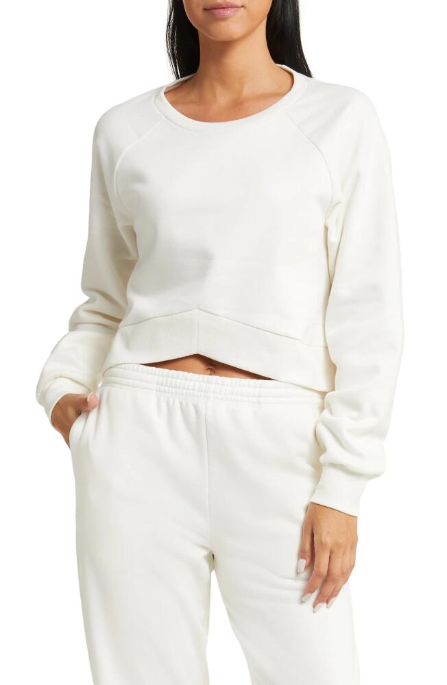 Beyond Yoga Uplift Crop Sweatshirt in Fresh Snow Cover