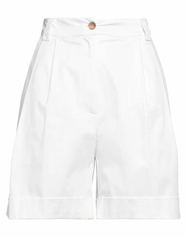 Silvian Heach Woman Shorts & Bermuda Shorts White Cotton, Elastane Cover