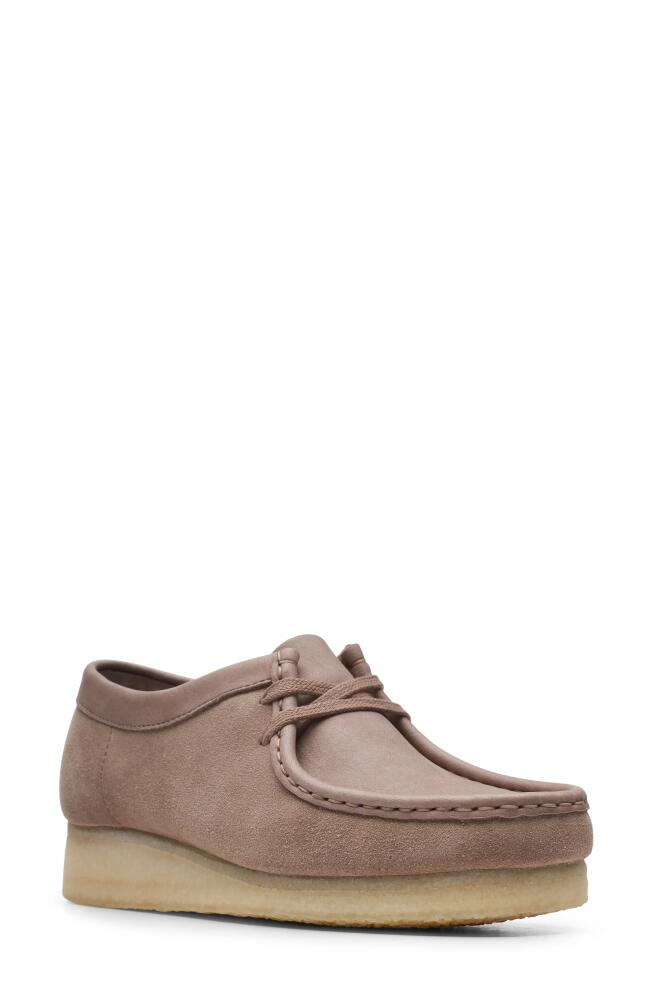 Clarks(r) Wallabee Chukka in Mushroom Suede Cover