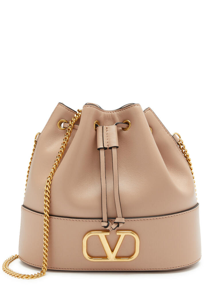 Valentino Garavani VLogo Leather Bucket bag - Rose Cover