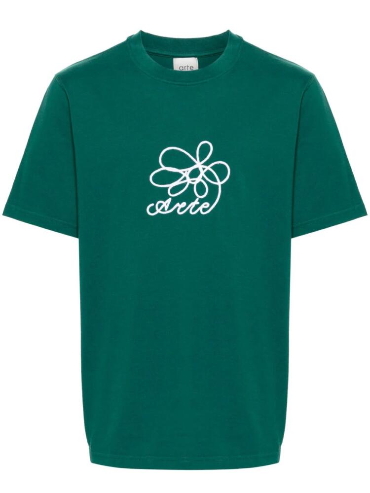 ARTE Flower Embroidery T-shirt - Green Cover