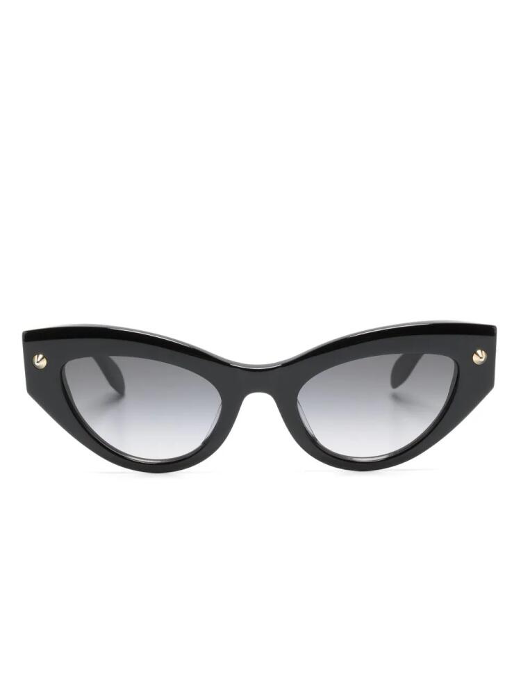 Alexander McQueen Eyewear Spike-studs detail cat-eye sunglasses - Black Cover