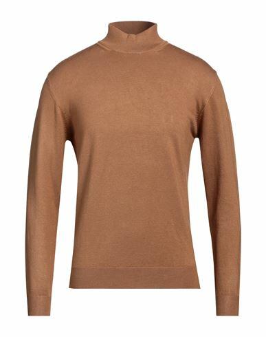 Markup Man Turtleneck Camel Viscose, Nylon Cover