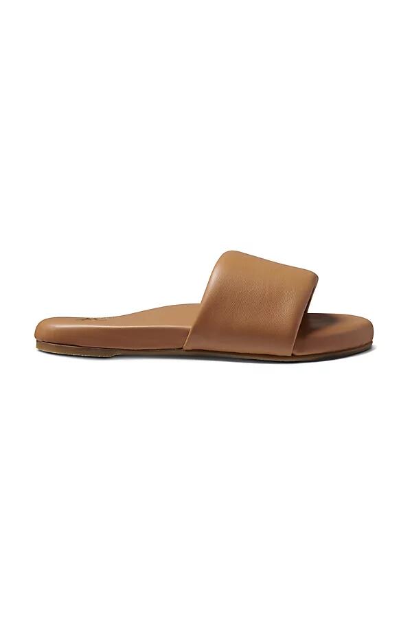 beek Baza Sandals Cover