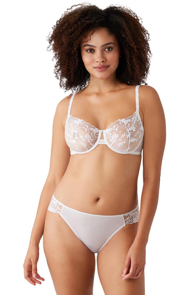 Wacoal Dramatic Interlude Underwire Bra in White Cover