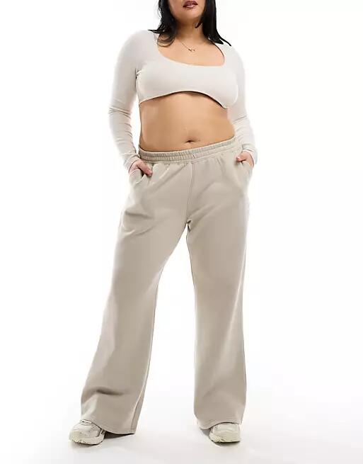 Kaiia Plus wide leg sweatpants in stone-Neutral Cover