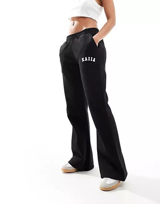 Kaiia wide leg sweatpants in black Cover