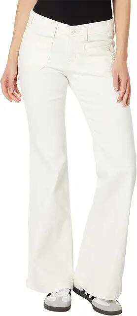 Levi's(r) Womens Superlow Flare Pants (Egret) Women's Clothing Cover