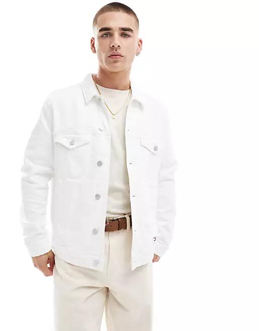 Tommy Jeans regular trucker jacket in white Cover