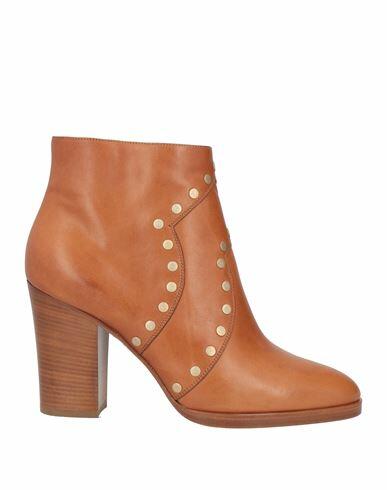 Celine Woman Ankle boots Camel Leather Cover