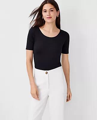 Ann Taylor Modern Seamless Scoop Neck Tee Cover