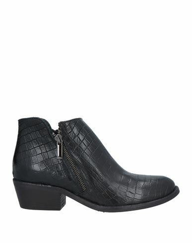 Oroscuro Woman Ankle boots Black Calfskin Cover