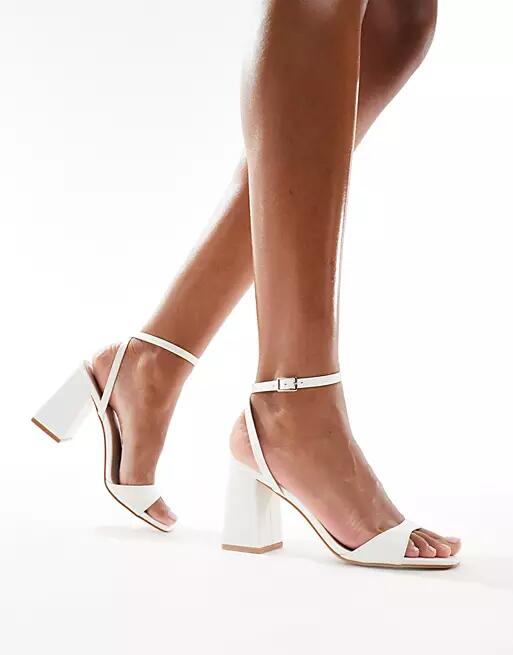 RAID Wink 2 block heeled sandals in white Cover