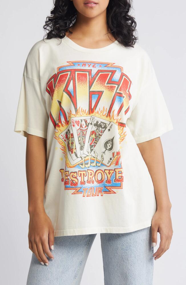 Daydreamer Kiss Destroyer Cotton Graphic T-Shirt in Stone Vintage Cover