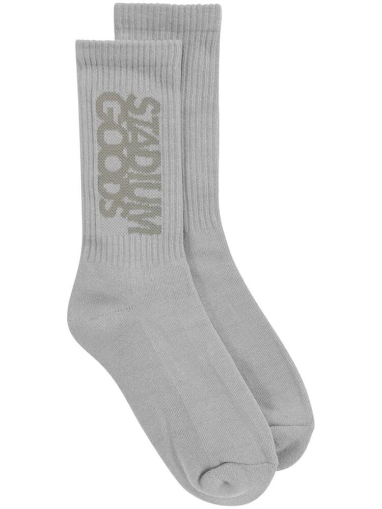 STADIUM GOODS® ribbed logo "Green Mist" socks Cover