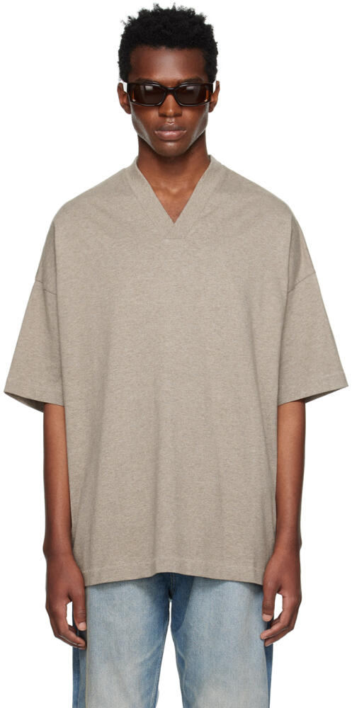 Fear of God ESSENTIALS Gray V-Neck T-Shirt Cover