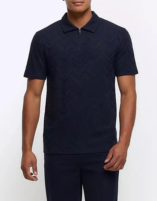 River Island short sleeve chevron polo in navy-Blue Cover