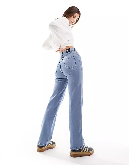 Dr Denim Moxy straight leg jeans in cape plain light blue Cover