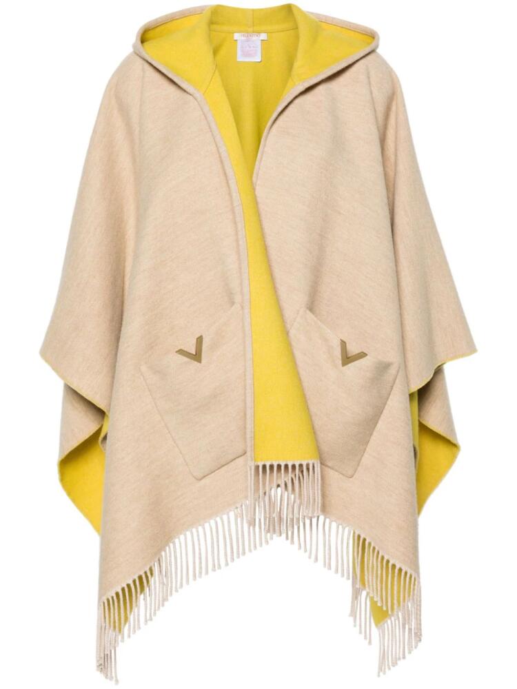 Valentino Garavani logo-plaque fringe-edge cape - Neutrals Cover