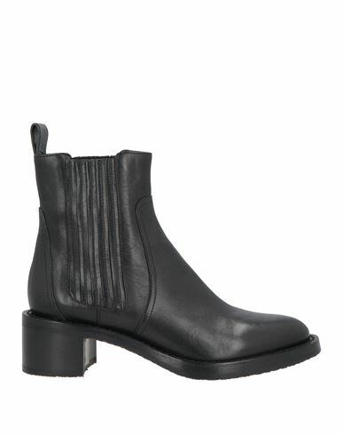 Celine Woman Ankle boots Black Leather Cover