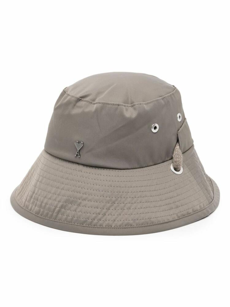 AMI Paris Ami de Coeur logo-plaque bucket hat - Neutrals Cover