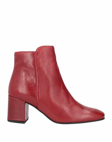 Paola Ferri Woman Ankle boots Brick red Soft Leather Cover