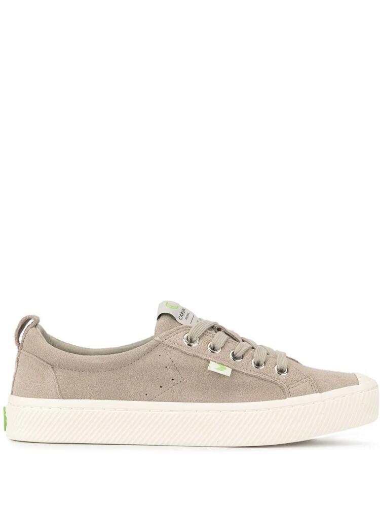 Cariuma OCA low-top suede sneakers - Grey Cover