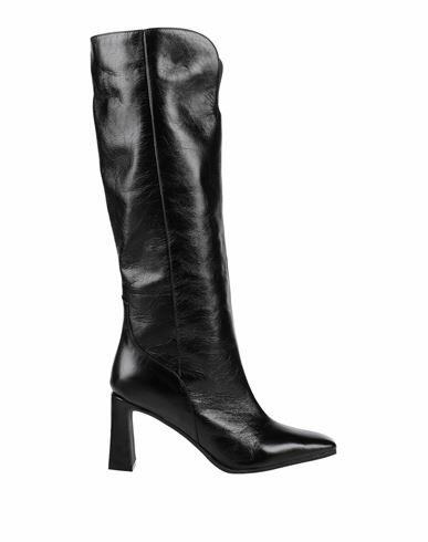 Carmens Woman Boot Black Leather Cover